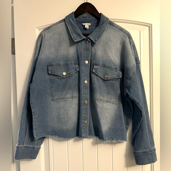 Tribal Jeans Women’s XL Cropped Jean Jacket w Stretch & Snap Button Closure - Picture 1 of 9